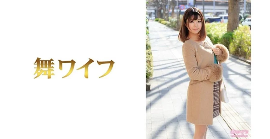 新人下海面罩小姐姐！外表甜美炮友舌吻！透视装白丝袜，跳跳糖给炮友口交，扒开多毛骚穴特写